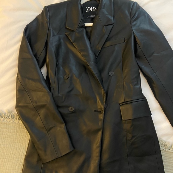 Zara Faux Leather Blazer - Picture 2 of 4